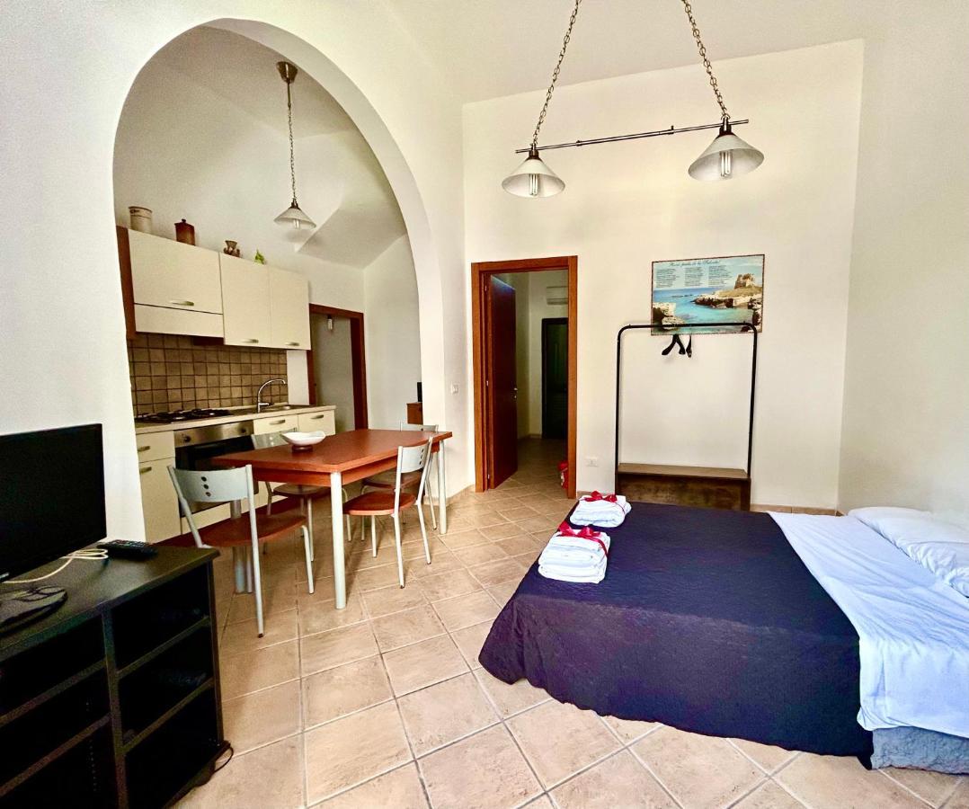 Suite Le Due Sorelle Torre dell'Orso Εξωτερικό φωτογραφία